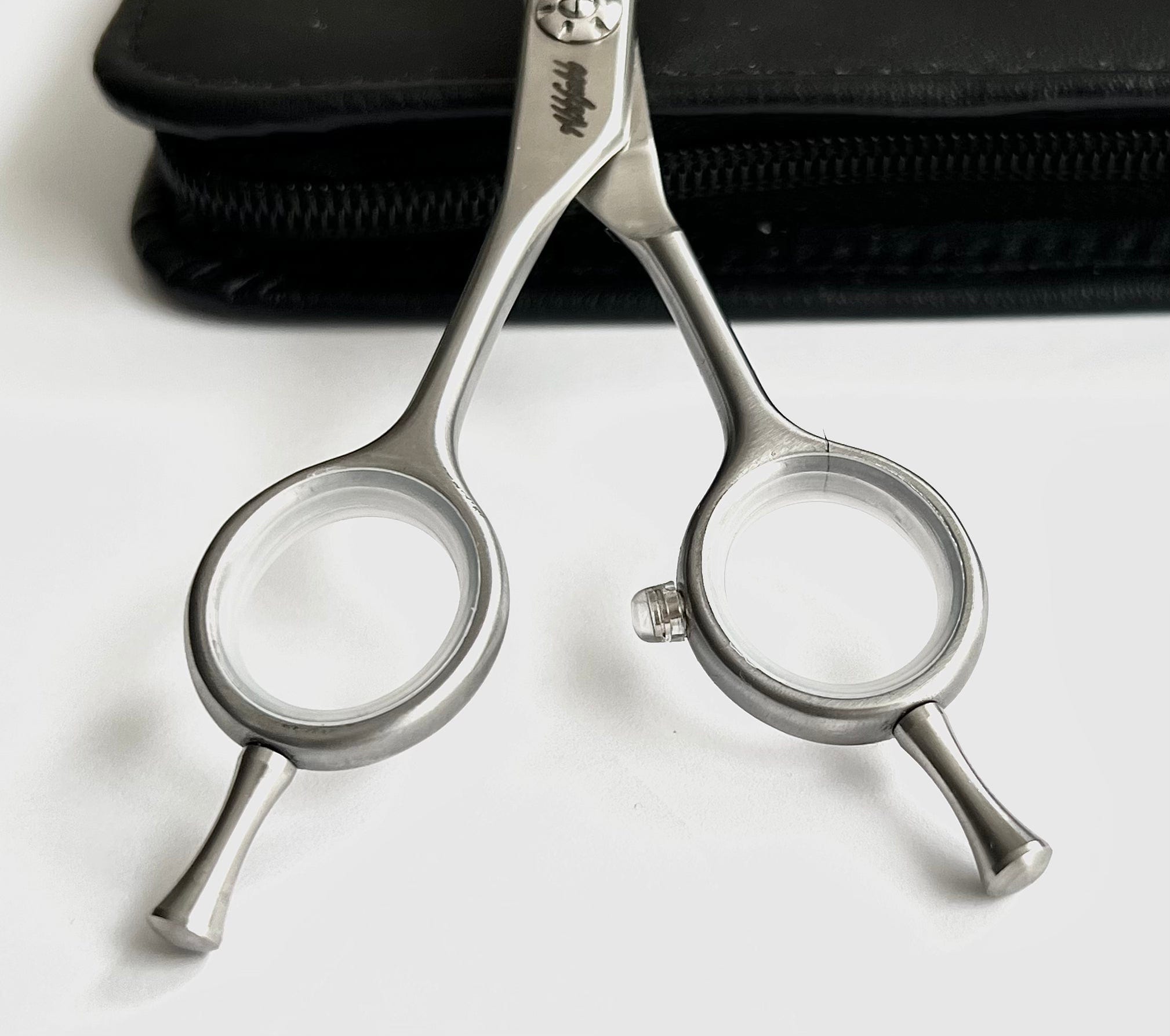 Comparing Left & Right Handed Dog Grooming Scissors by Abbfabb